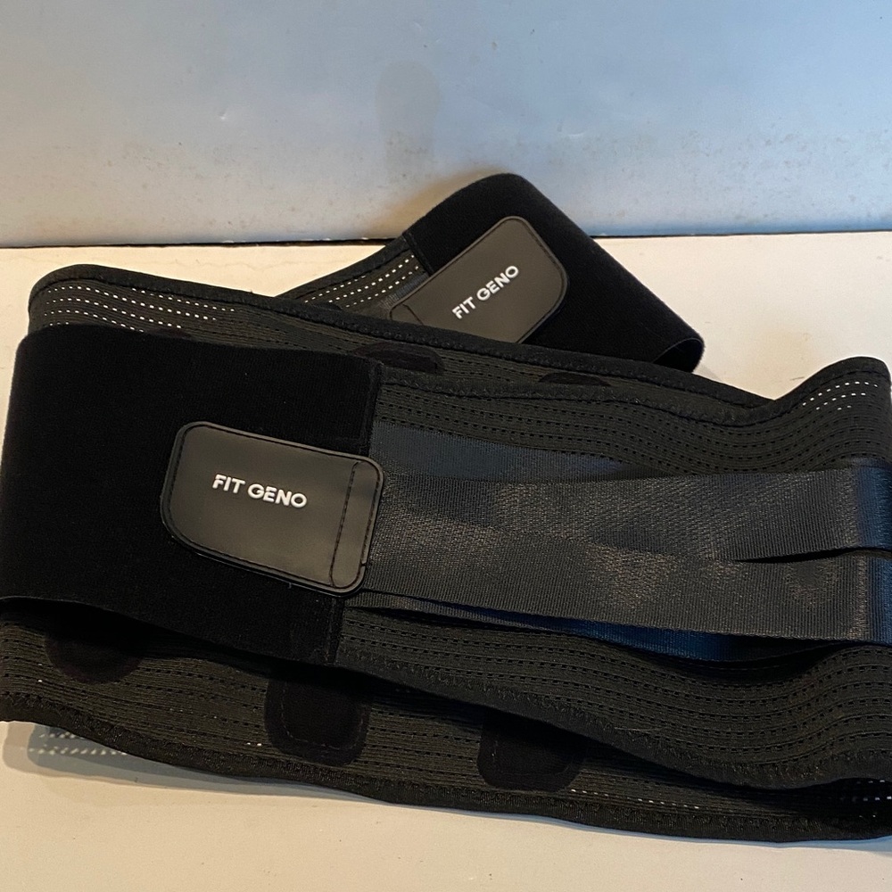 NWOT FIT GENO Black Back Support Brace